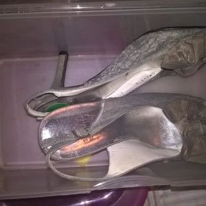stuart weitzman grey heels